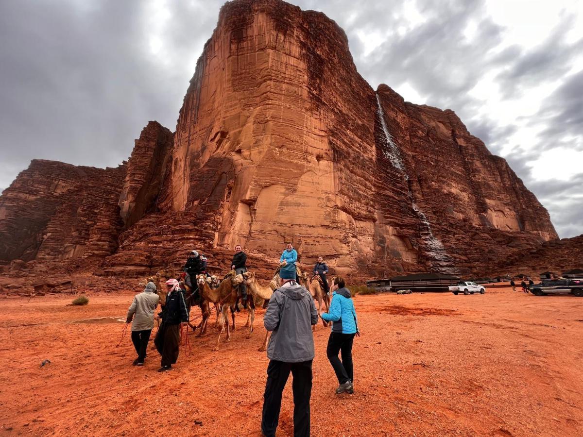 Wadi Rum Quiet Village Camp エクステリア 写真