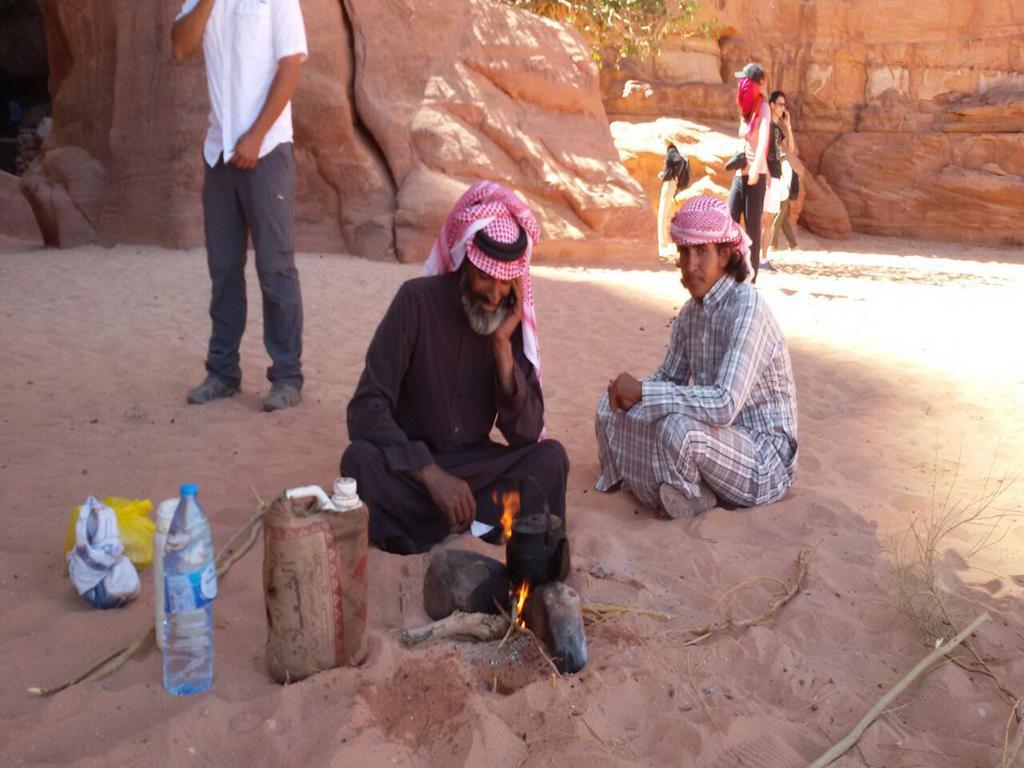 Wadi Rum Quiet Village Camp エクステリア 写真