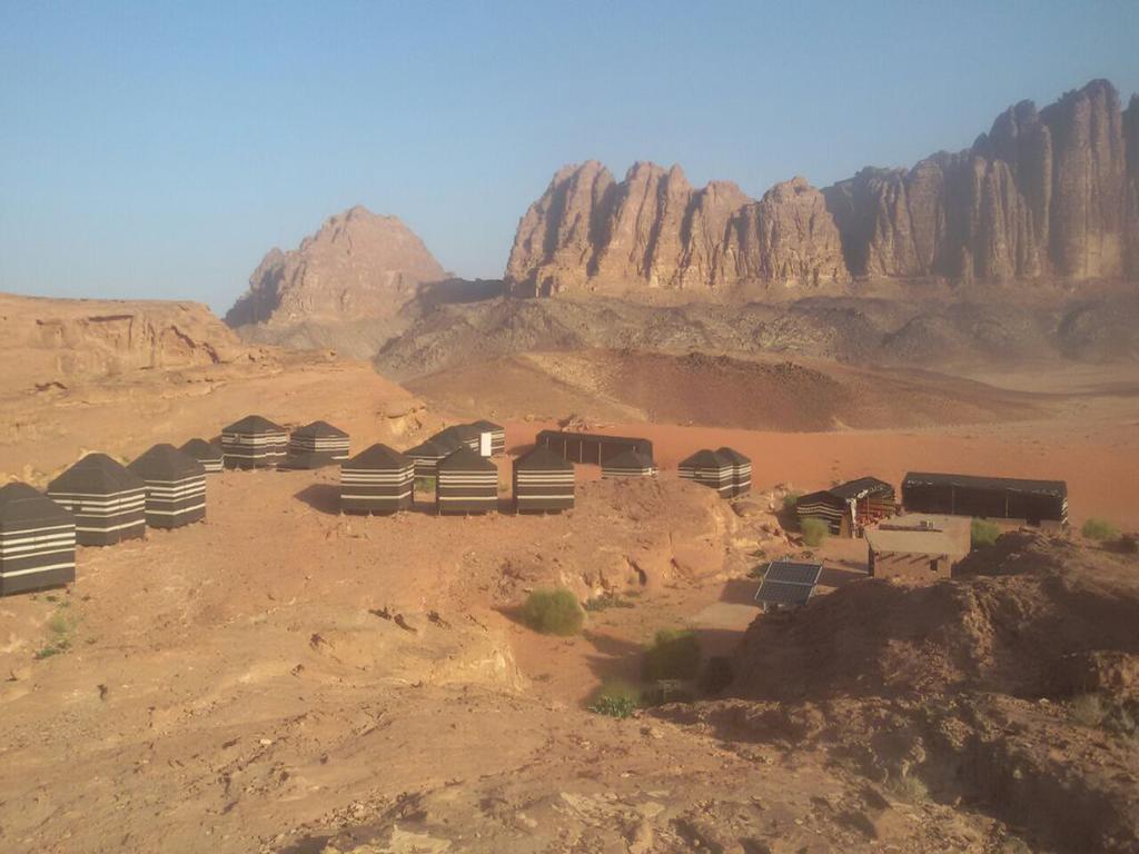 Wadi Rum Quiet Village Camp エクステリア 写真