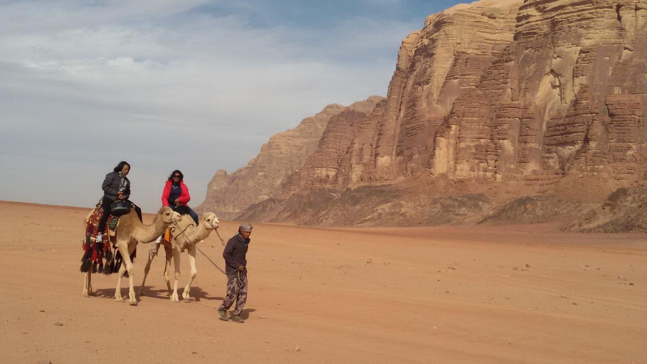 Wadi Rum Quiet Village Camp エクステリア 写真