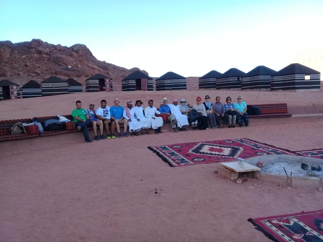 Wadi Rum Quiet Village Camp エクステリア 写真