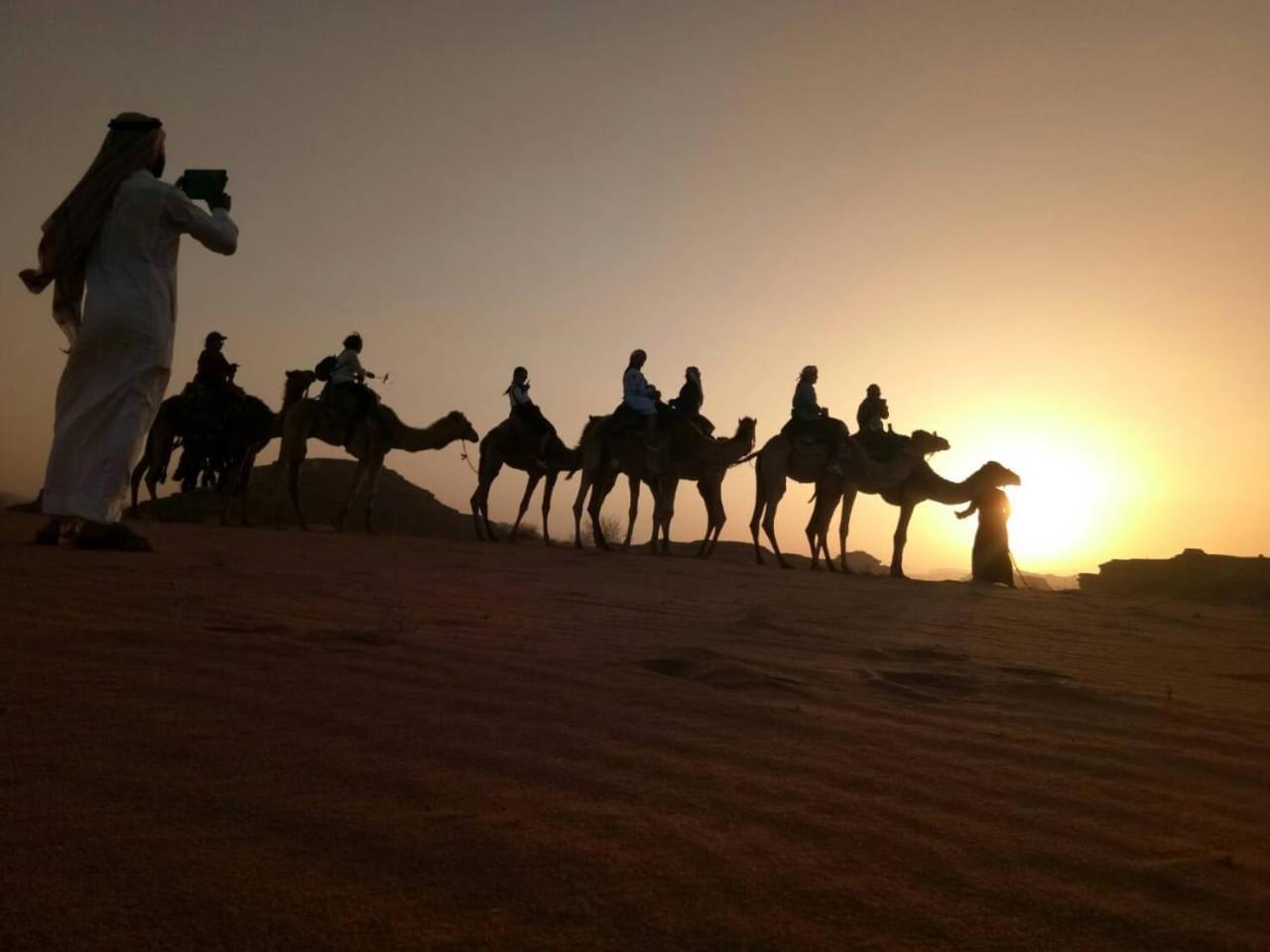 Wadi Rum Quiet Village Camp エクステリア 写真